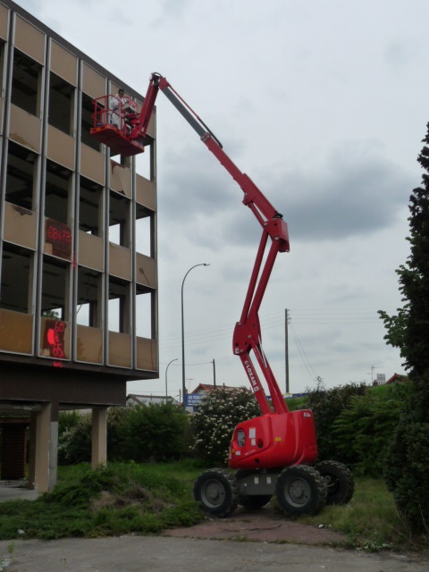 Pr&eacute;l&egrave;vement de mat&eacute;riau amiant&eacute; en hauteur